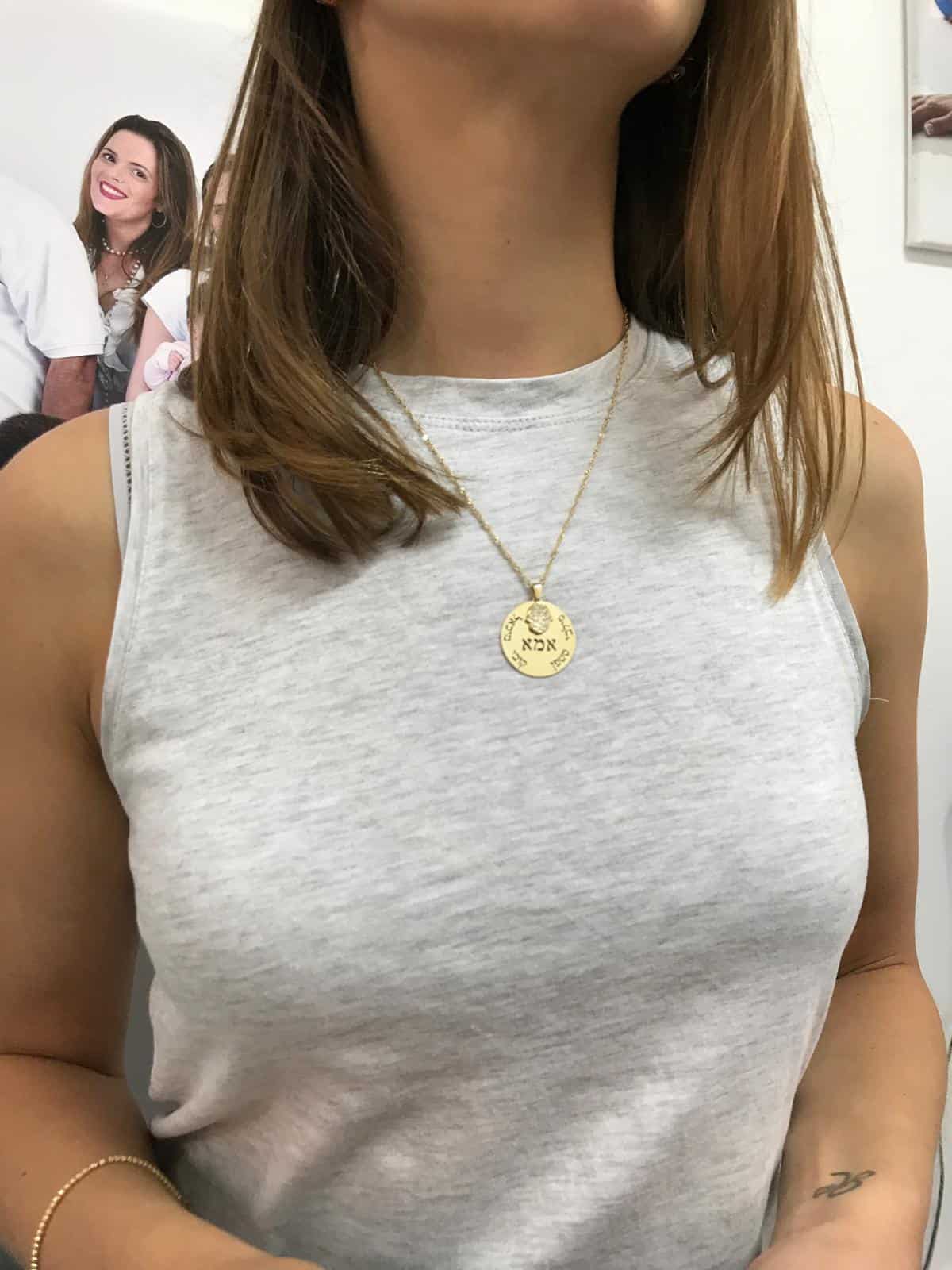 מתנה ליום הולדת 80 לסבתא: תליון משפחתי מושלם